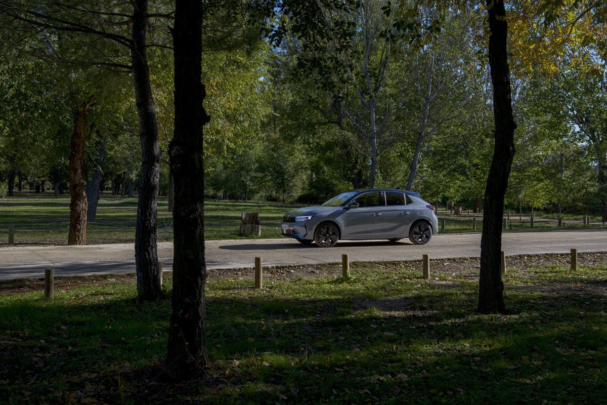Prueba y opinión del nuevo Opel Corsa eléctrico 2023: 400 km de autonomía y 156 CV