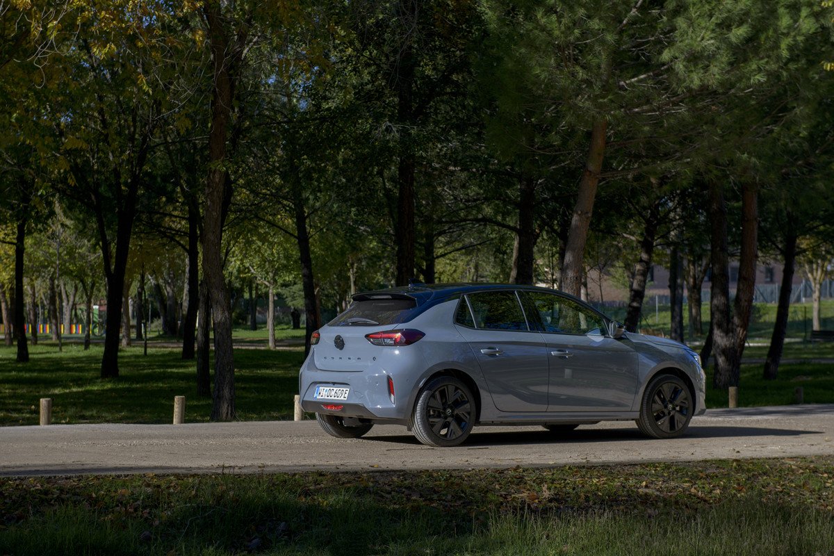 Prueba y opinión del nuevo Opel Corsa eléctrico 2023: 400 km de autonomía y 156 CV