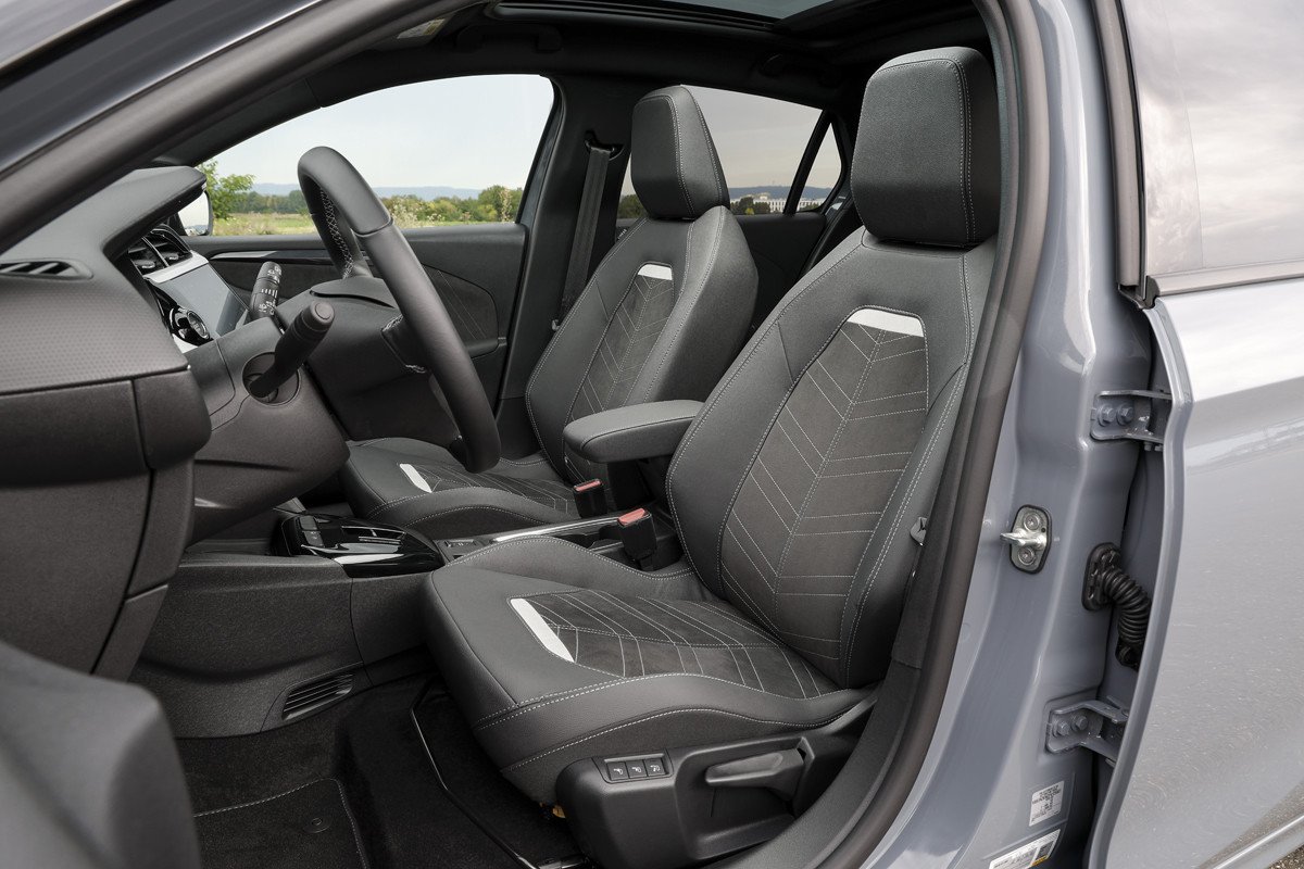 Prueba y opinión del nuevo Opel Corsa eléctrico 2023: 400 km de autonomía y 156 CV