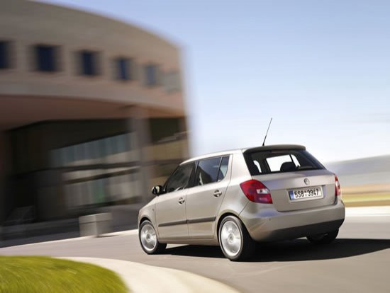 Elegir coche con cambio automático: Ford Fiesta, Chevrolet Aveo o Skoda Fabia
