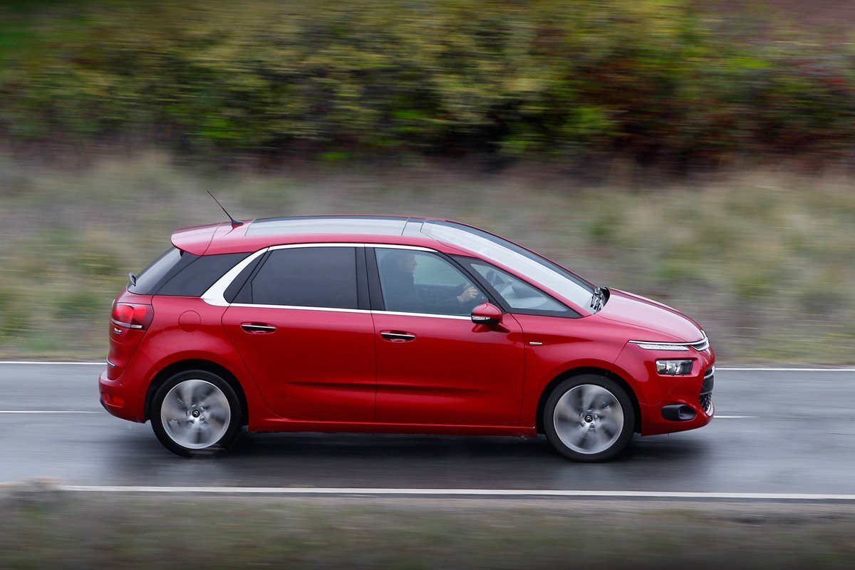 SUV vs monovolumen: Nissan Qashqai vs Citroën C4 Picasso