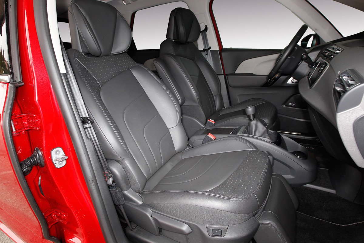 SUV vs monovolumen: Nissan Qashqai vs Citroën C4 Picasso