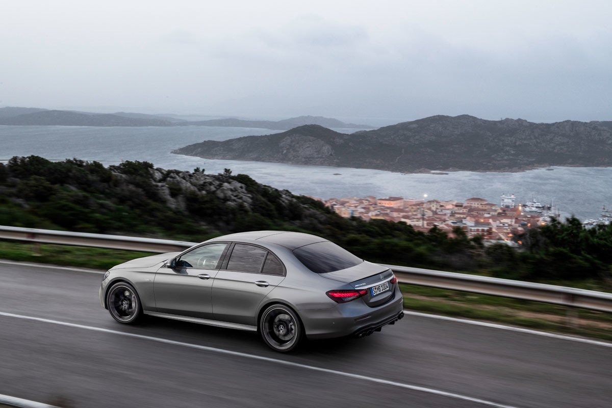 Nuevo Mercedes-AMG E 53: en sedán o familiar con 435 CV