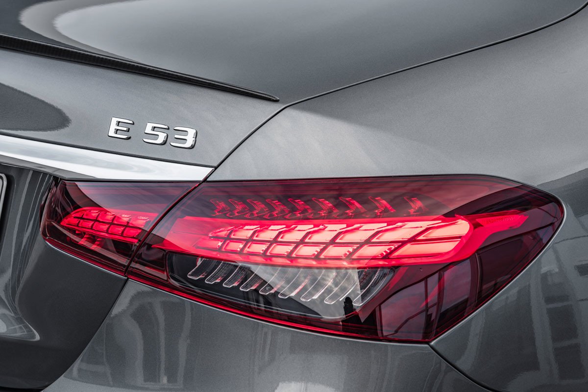 Nuevo Mercedes-AMG E 53: en sedán o familiar con 435 CV