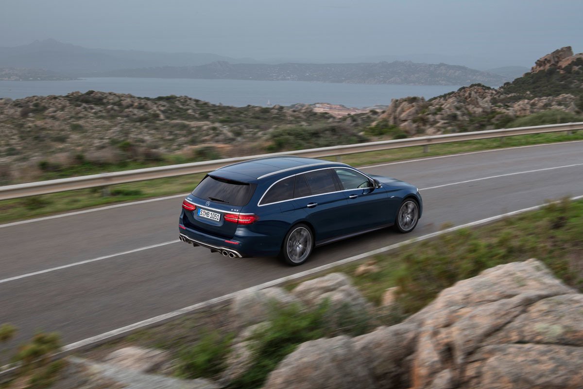 Nuevo Mercedes-AMG E 53: en sedán o familiar con 435 CV