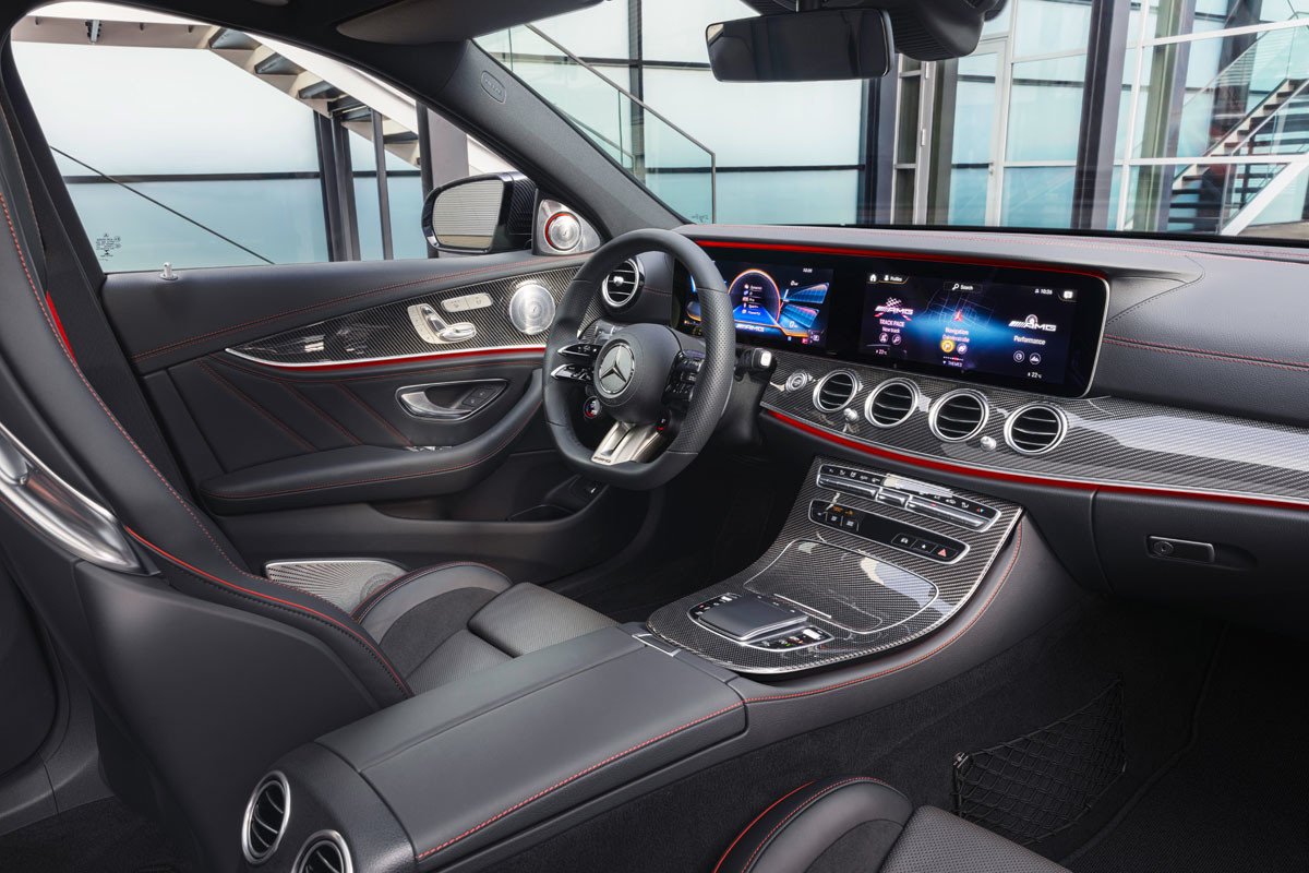 Nuevo Mercedes-AMG E 53: en sedán o familiar con 435 CV