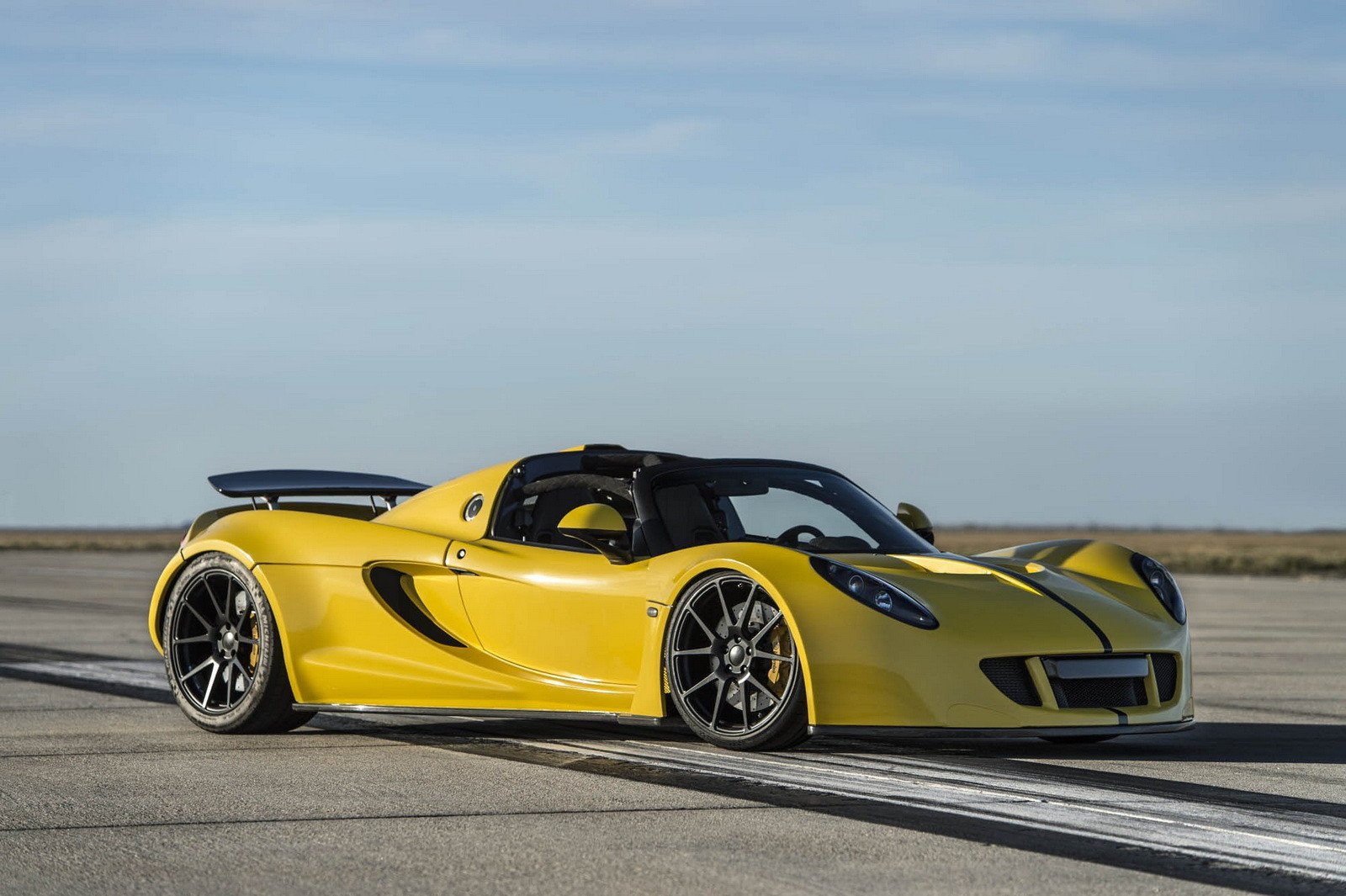 Hennessey Venom GT Spyder, el supercoche sin techo más rápido del mundo