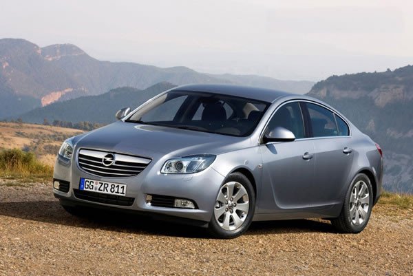 Opel Insignia EcoFLEX: 130 CV ecológicos y accesibles