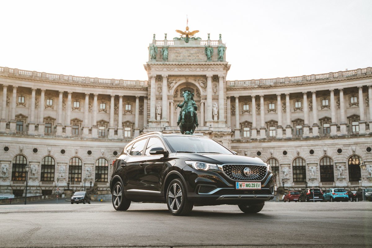MG ZS EV y MG EHS: así son los primeros modelos de la marca en España