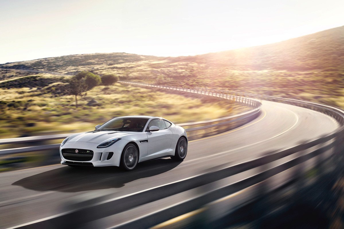 Jaguar F-Type Coupe, datos fotos y vídeo del Jaguar más deportivo