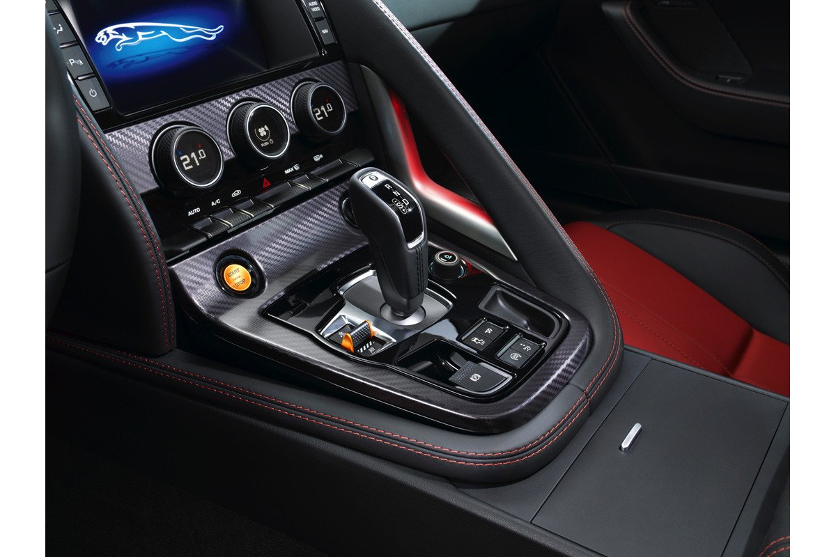 Jaguar F-Type Coupe, datos fotos y vídeo del Jaguar más deportivo