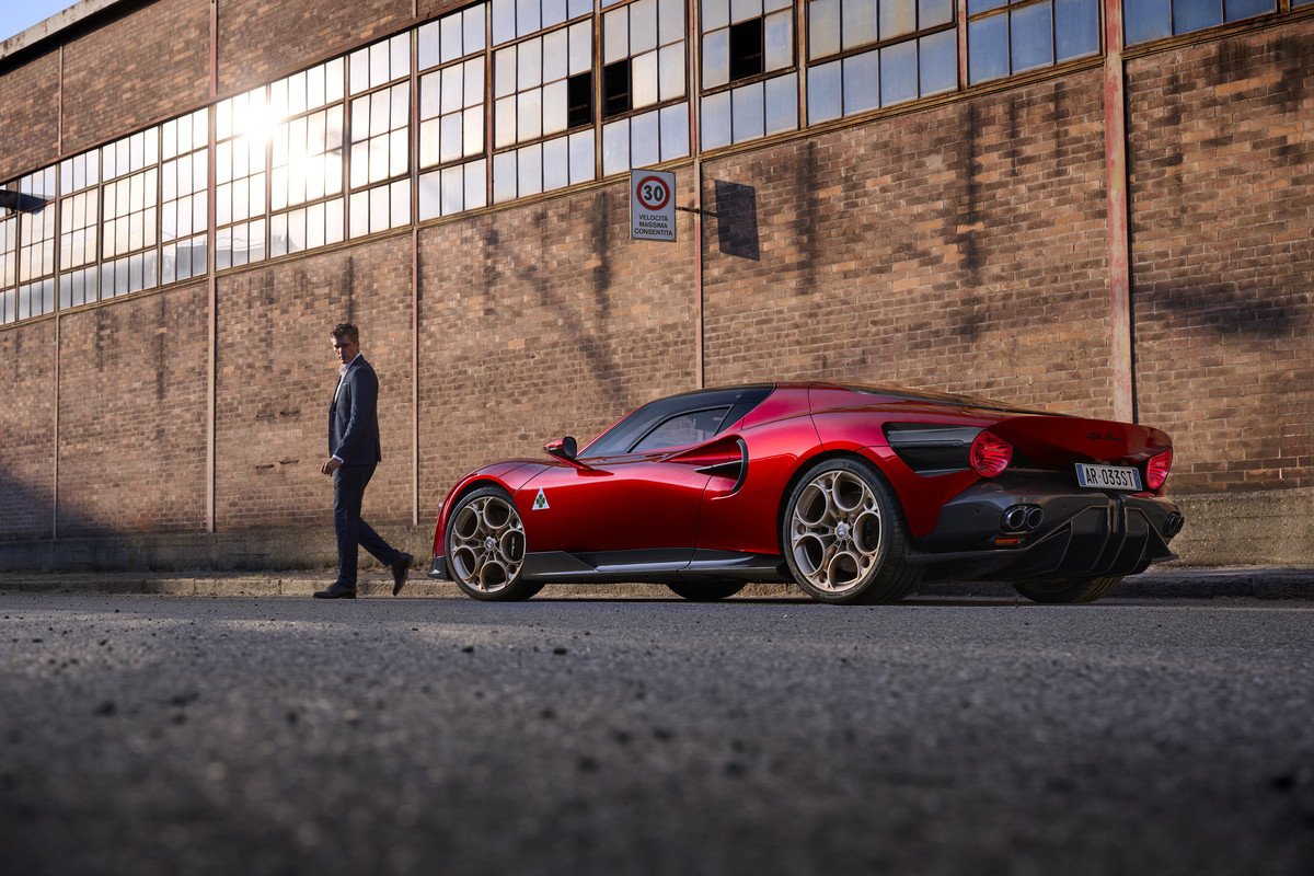 Alfa Romeo 33 Stradale, una joya exclusiva para 33 afortunados 