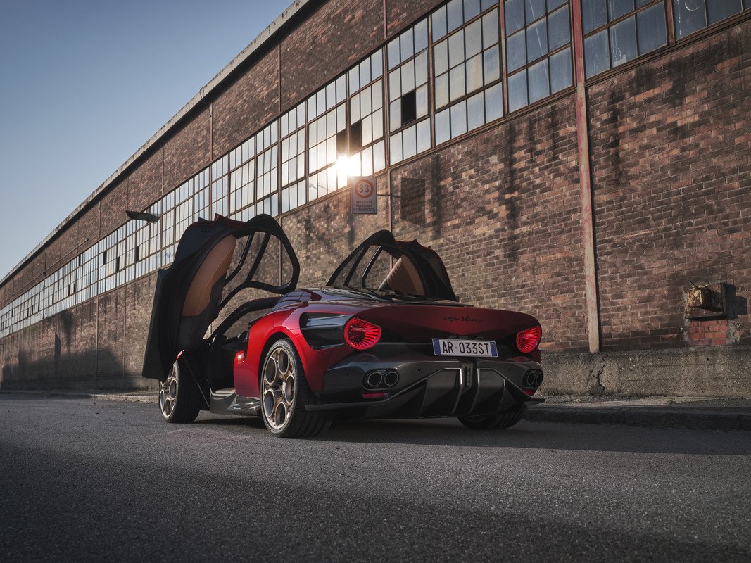 Alfa Romeo 33 Stradale, una joya exclusiva para 33 afortunados 