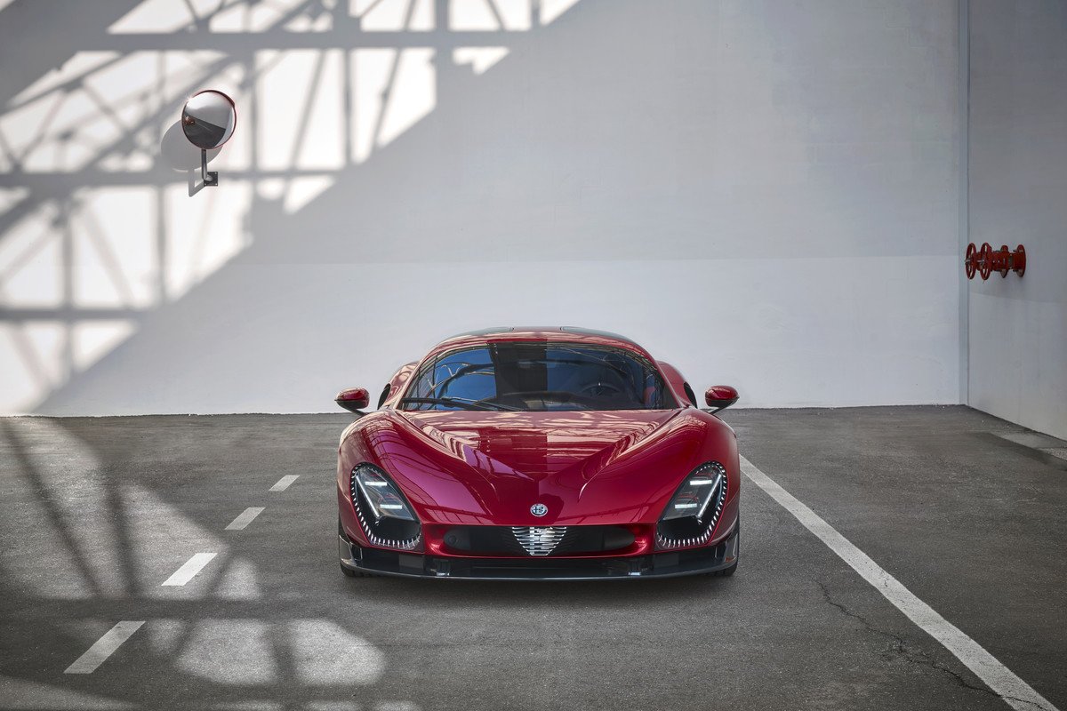Alfa Romeo 33 Stradale, una joya exclusiva para 33 afortunados 