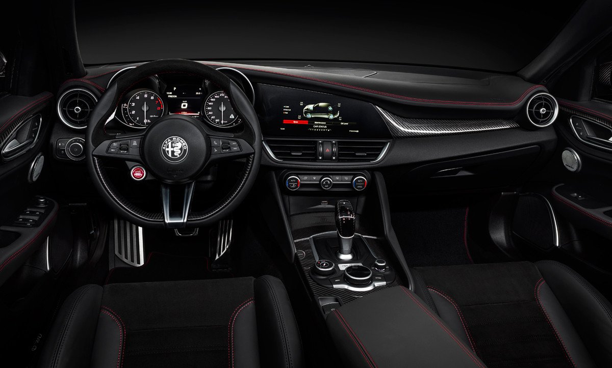Ediciones especiales Quadrifoglio Alfa Romeo Racing para Stelvio y Giulia