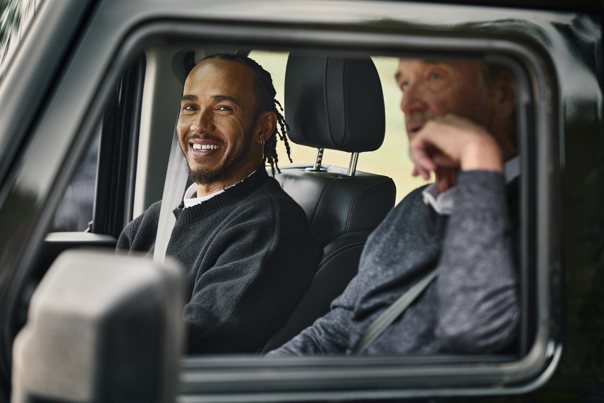 El piloto de Fórmula 1 Lewis Hamilton prueba y opina sobre el INEOS Grenadier