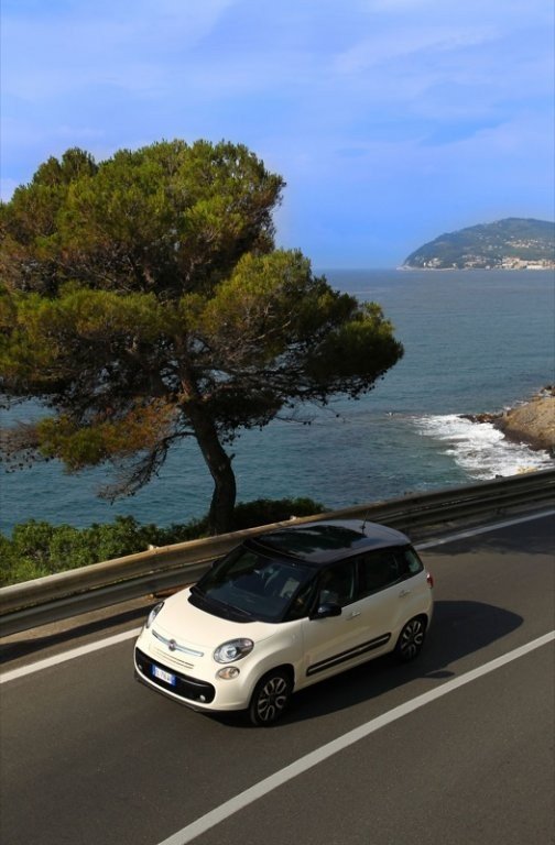 Comprar coche: Fiat 500 L, a la venta desde 13.500 €