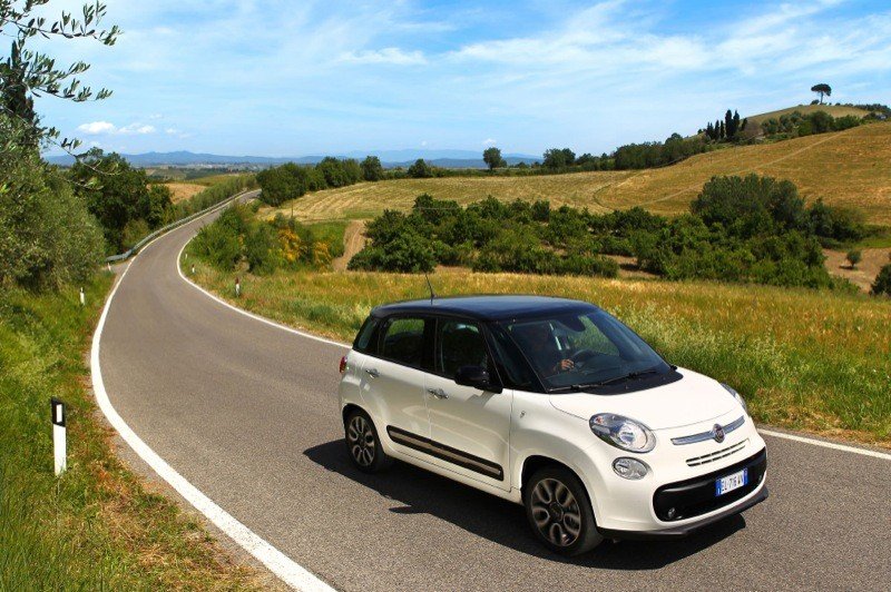 Comprar coche: Fiat 500 L, a la venta desde 13.500 €