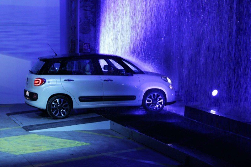 Comprar coche: Fiat 500 L, a la venta desde 13.500 €