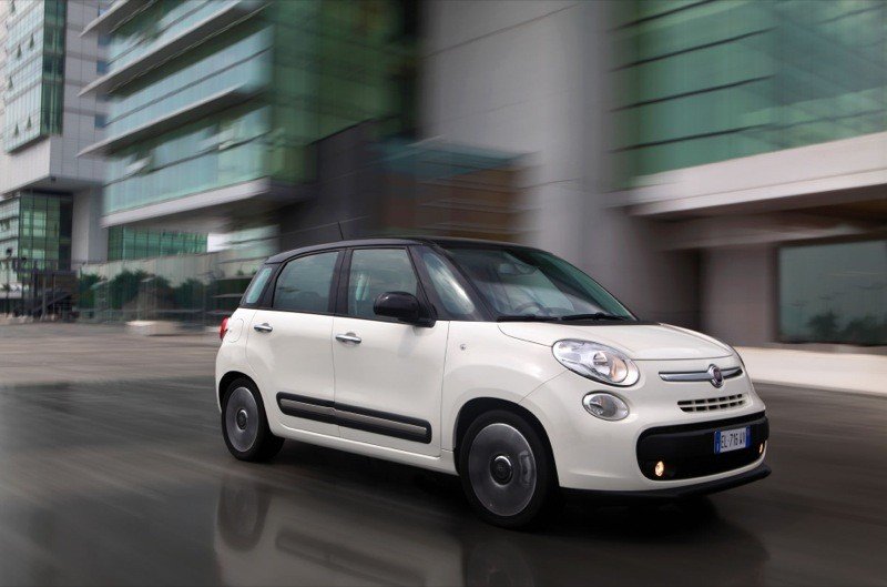 Comprar coche: Fiat 500 L, a la venta desde 13.500 €