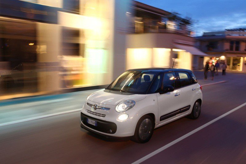 Comprar coche: Fiat 500 L, a la venta desde 13.500 €