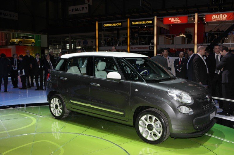 Comprar coche: Fiat 500 L, a la venta desde 13.500 €