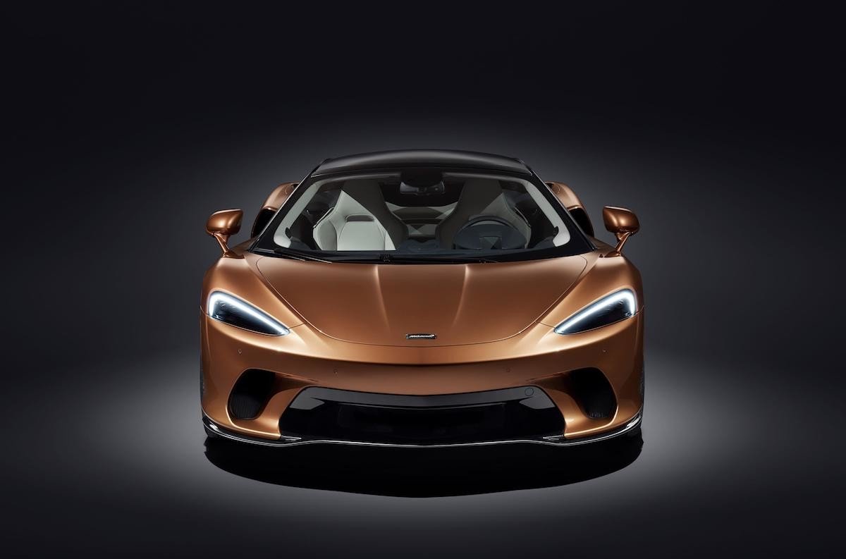 Nuevo McLaren GT, el gran turismo ligero y de motor central