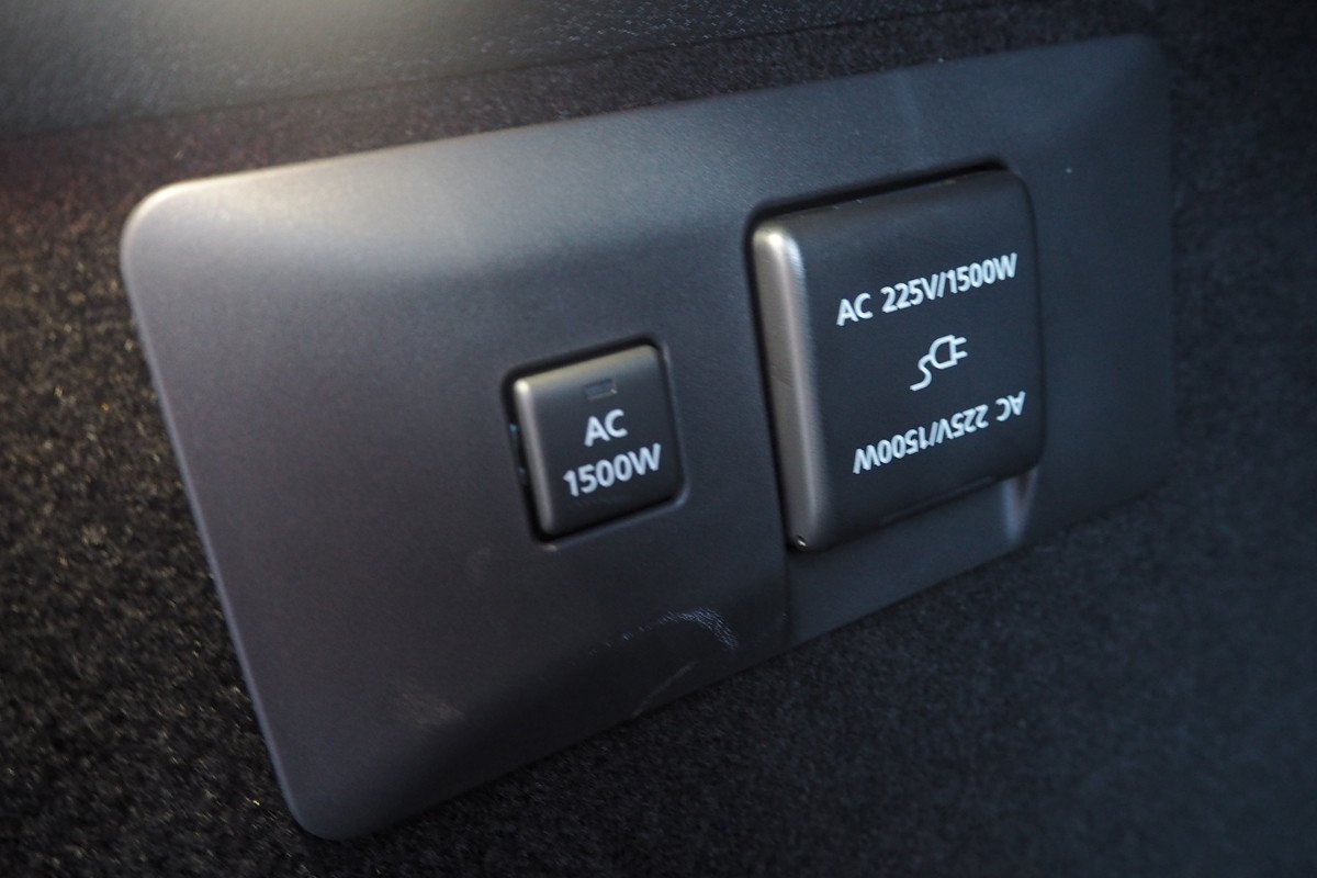 Prueba y opinión del Mazda MX-30 R-EV: analizamos sus consumos y autonomía reales