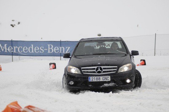 Cursos de conducción tracción 4Matic  de Mercedes