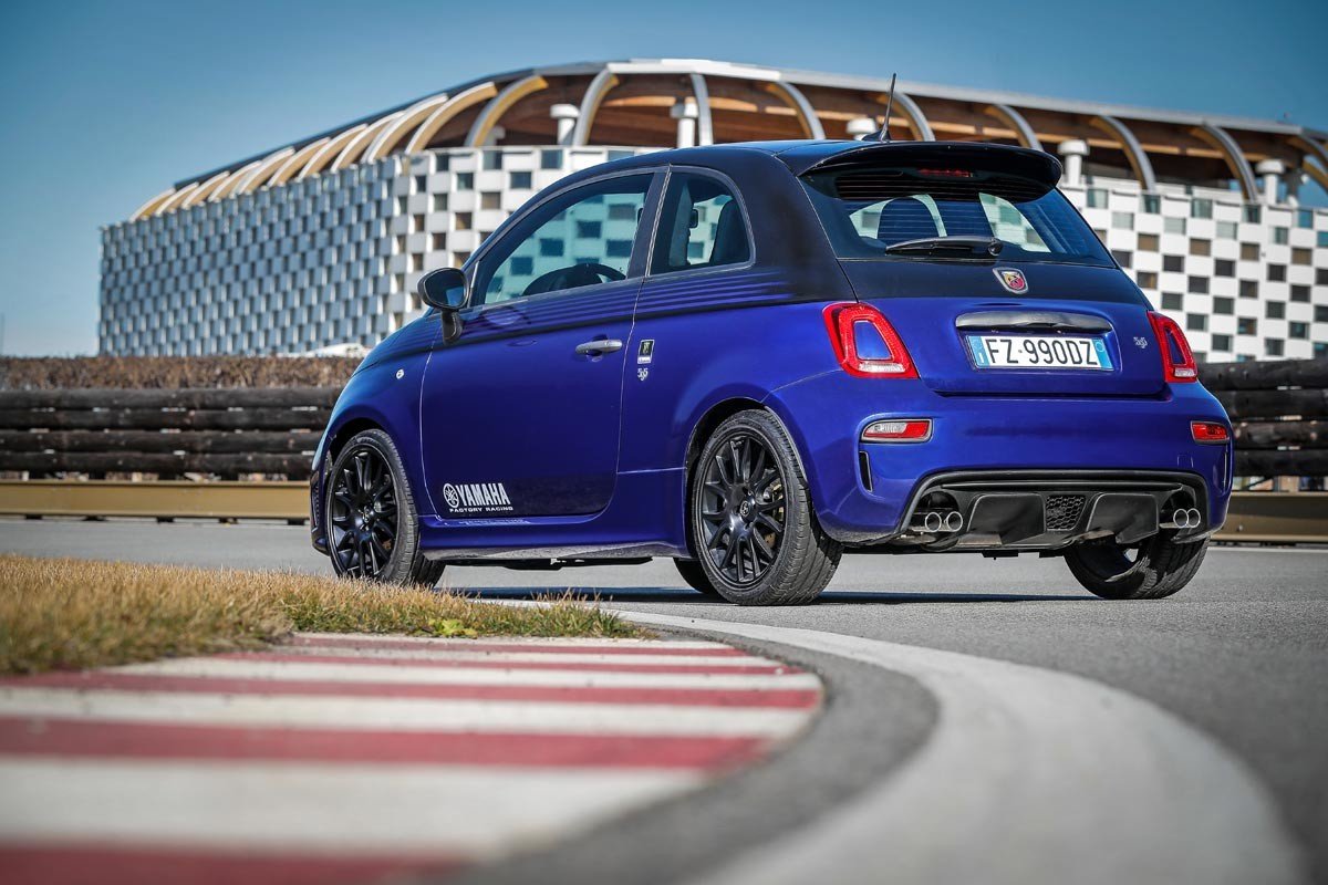Abarth 595 Scorpionero y Monster Energy Yamaha: todo sobre las nuevas series especiales