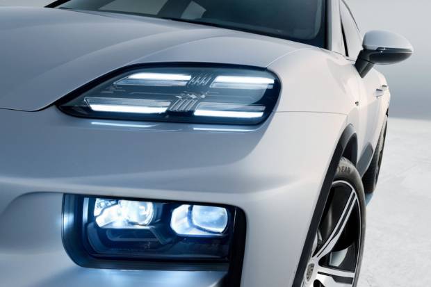 Faros LED vs Full LED: ¿Cuál es mejor para coches nuevos?