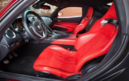 Chrysler resucita a la víbora: Viper SRT 2013
