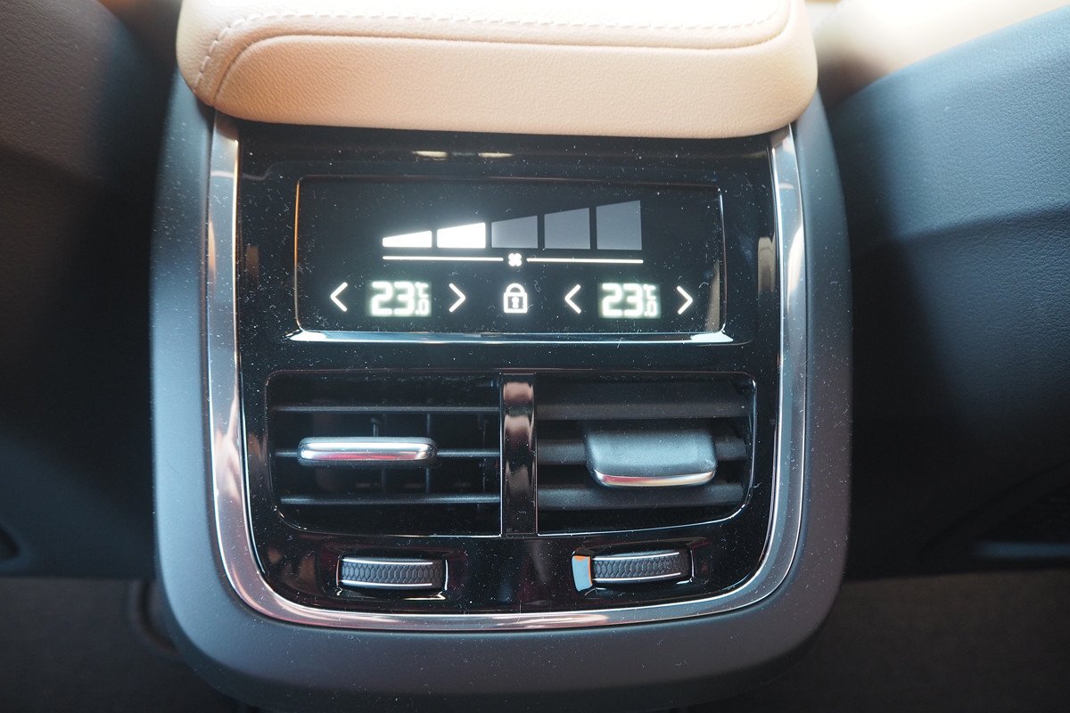 Prueba y opinión del Volvo XC60: precio, maletero y comportamiento