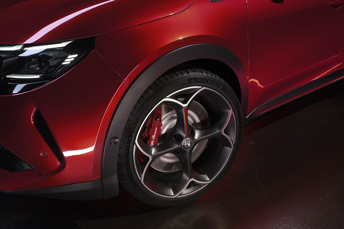 Alfa Romeo Junior disponible: nuevo SUV urbano para los amantes de la deportividad