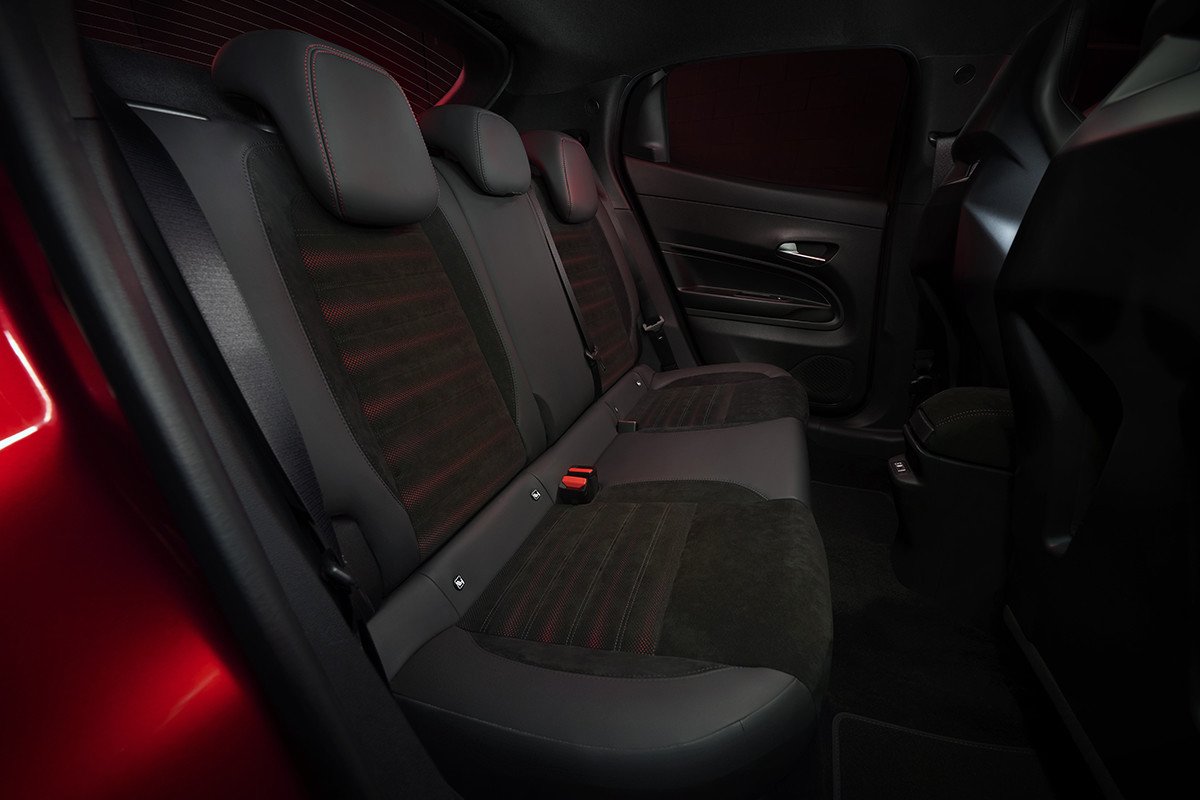Alfa Romeo Junior disponible: nuevo SUV urbano para los amantes de la deportividad