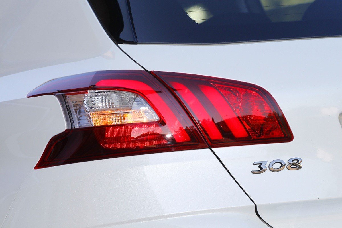 Comparativa Peugeot 308 vs Volkswagen Golf