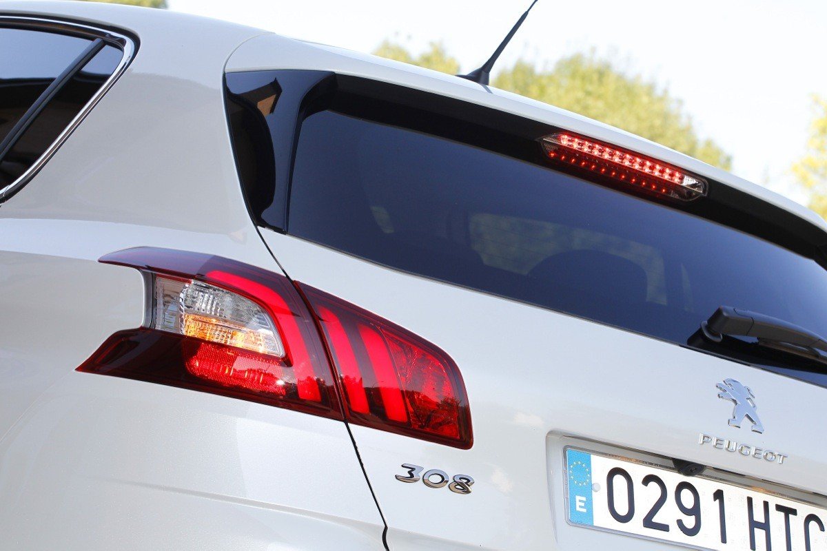Comparativa Peugeot 308 vs Volkswagen Golf