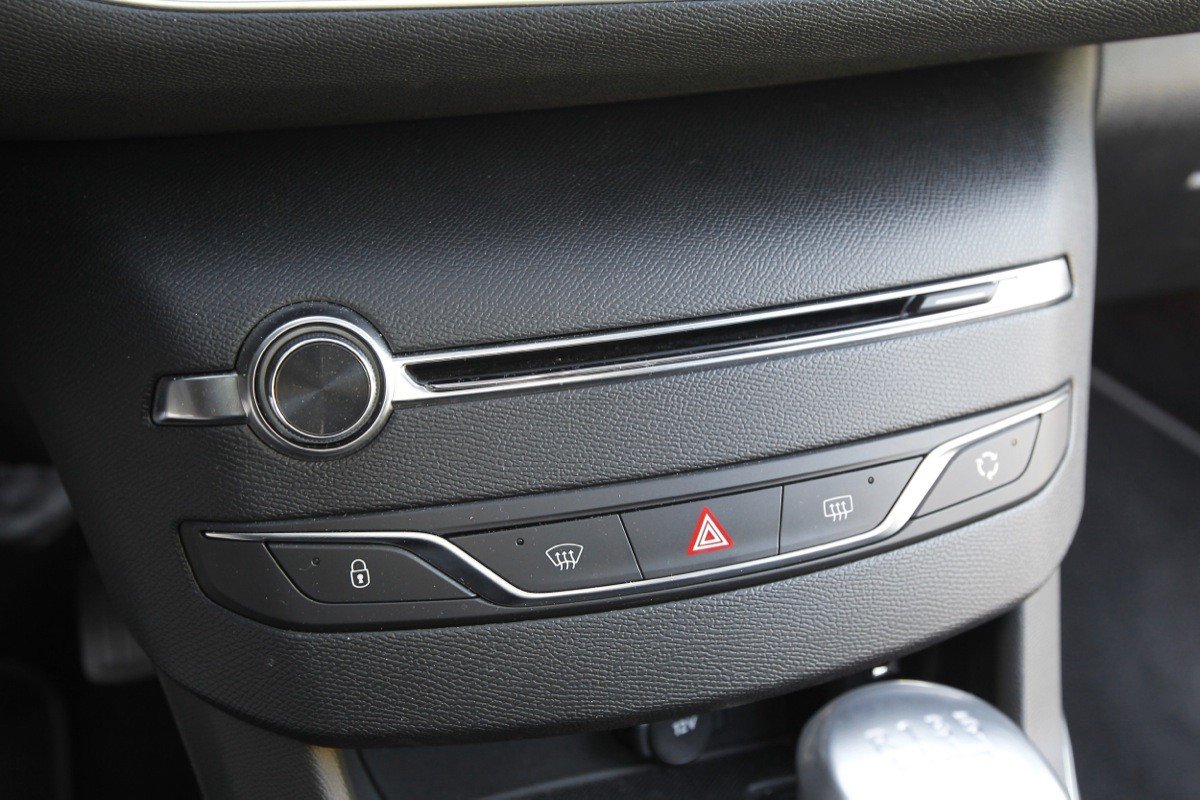 Comparativa Peugeot 308 vs Volkswagen Golf