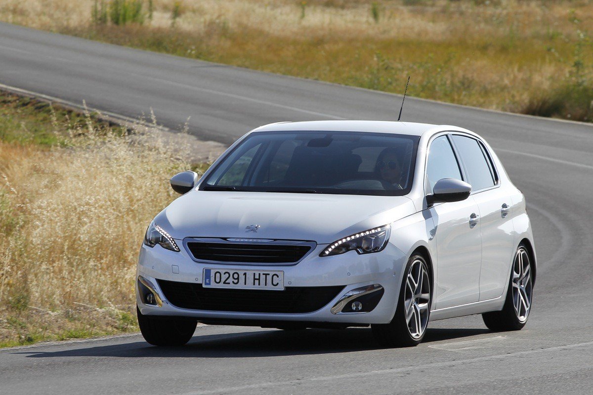Comparativa Peugeot 308 vs Volkswagen Golf