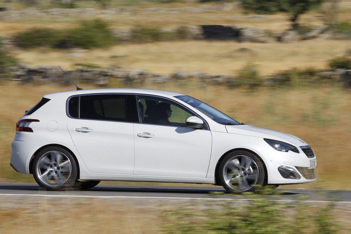 Comparativa Peugeot 308 vs Volkswagen Golf