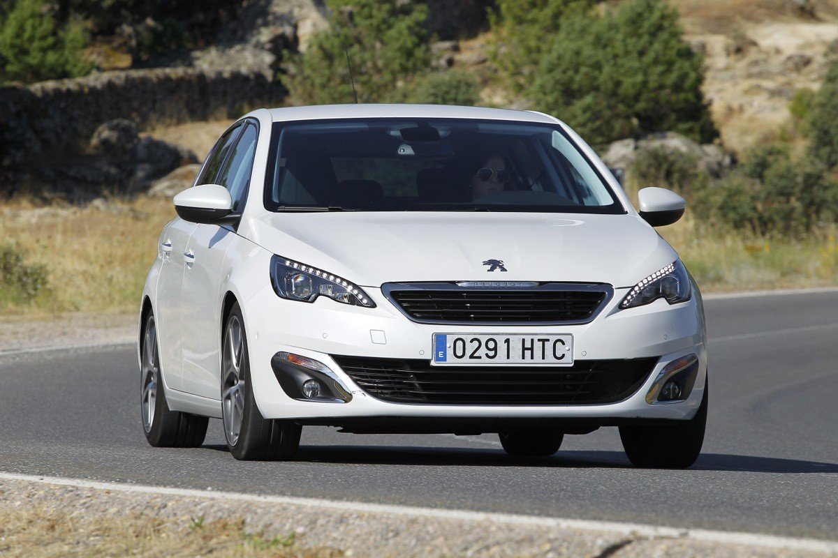 Comparativa Peugeot 308 vs Volkswagen Golf