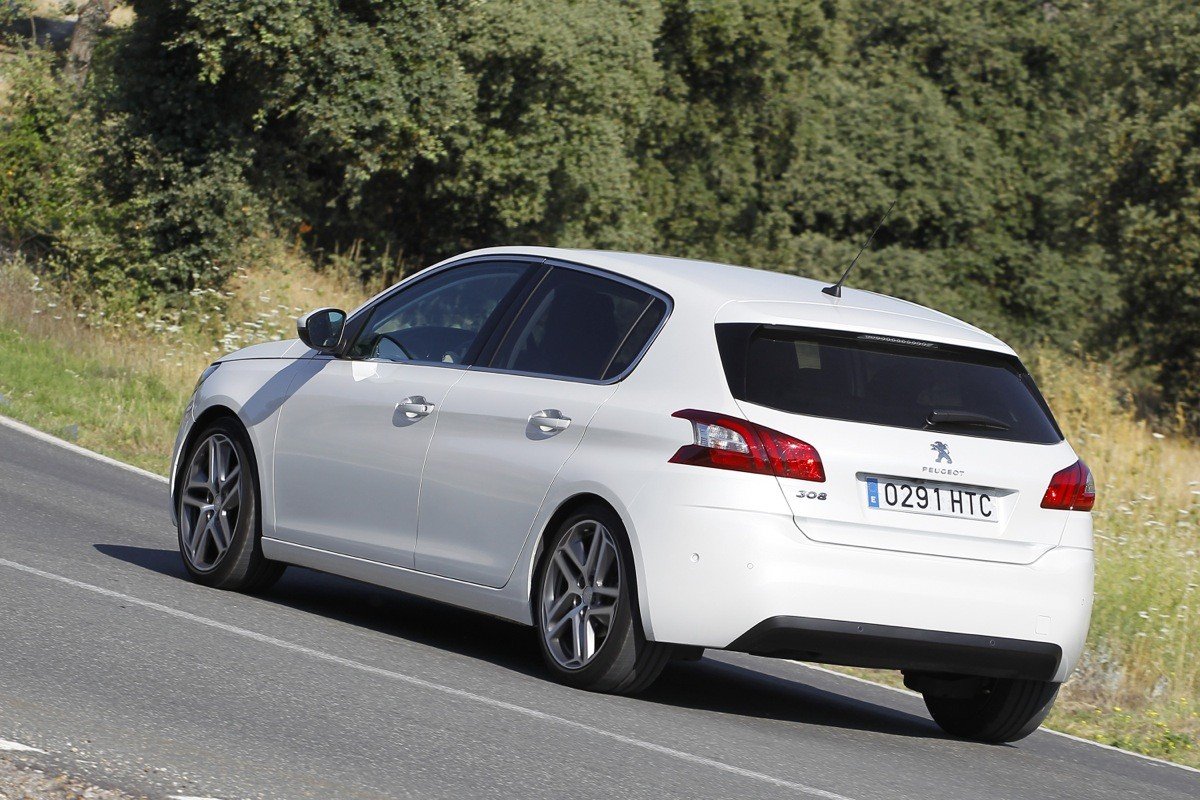 Comparativa Peugeot 308 vs Volkswagen Golf