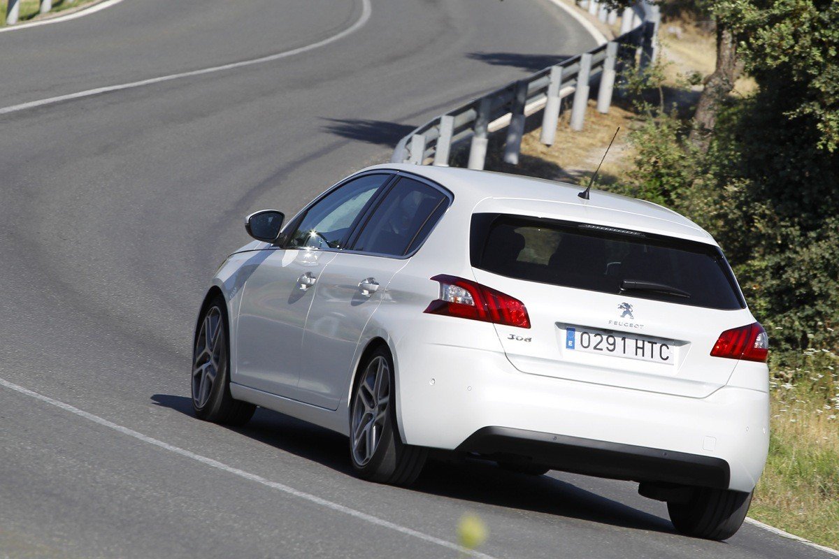 Comparativa Peugeot 308 vs Volkswagen Golf