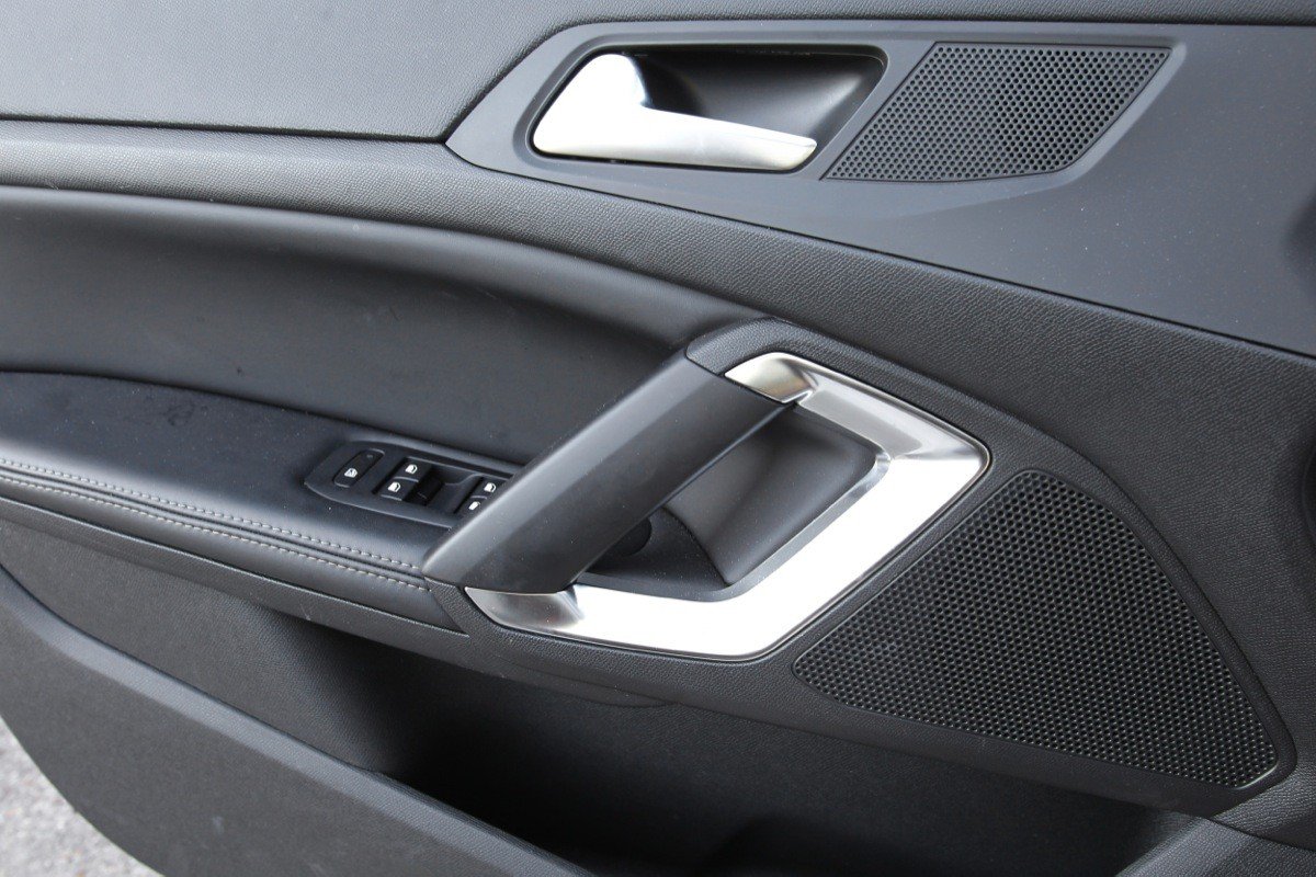 Comparativa Peugeot 308 vs Volkswagen Golf