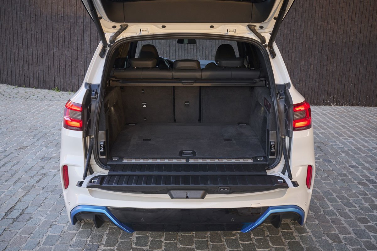 BMW ya tiene rodando su primer coche de hidrógeno, el iX5 Hydrogen. Conoce sus detalles