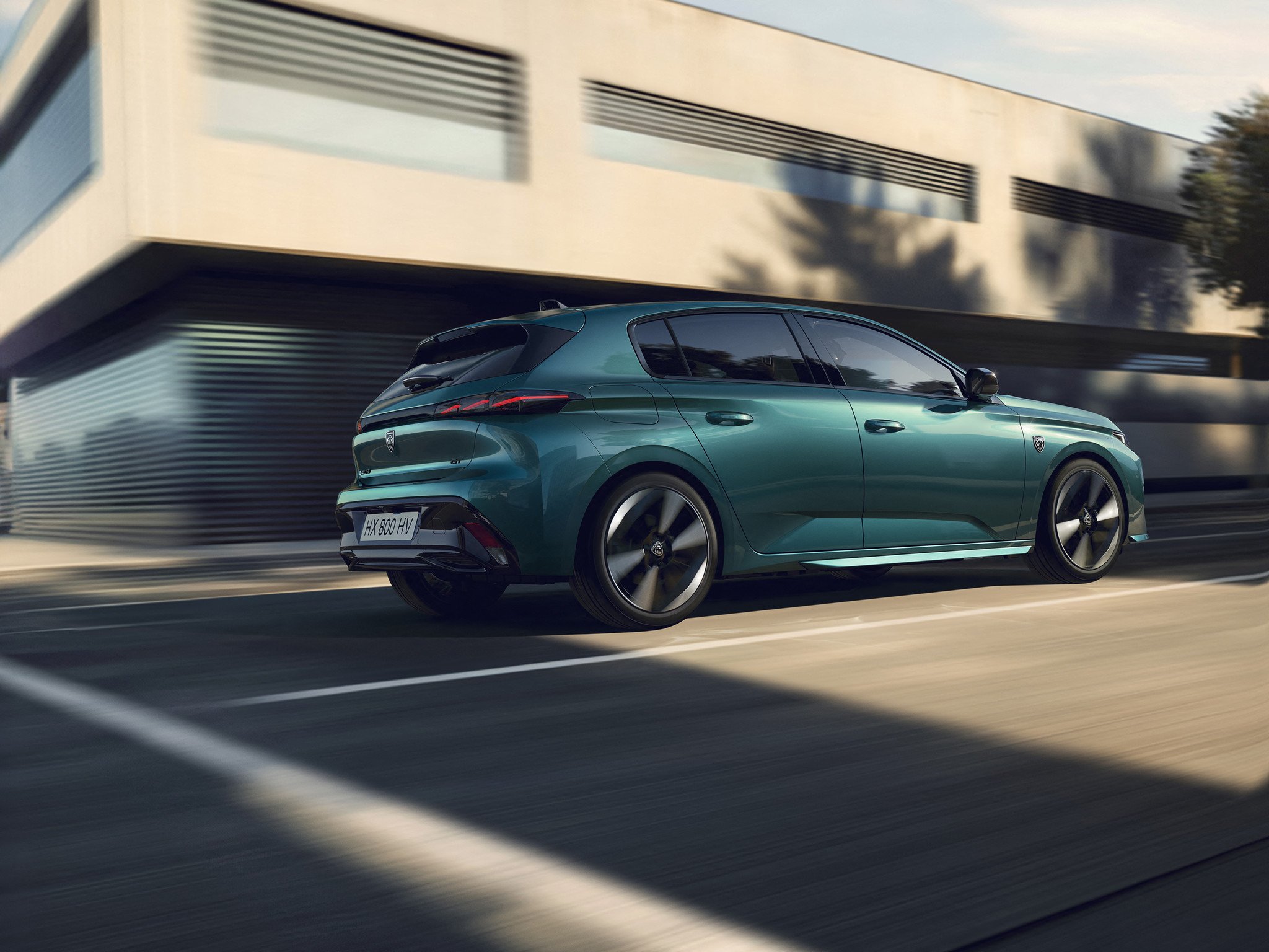 Nuevo Peugeot 308 2025: nueva imagen y mejor equipamiento para destronar al VW Golf