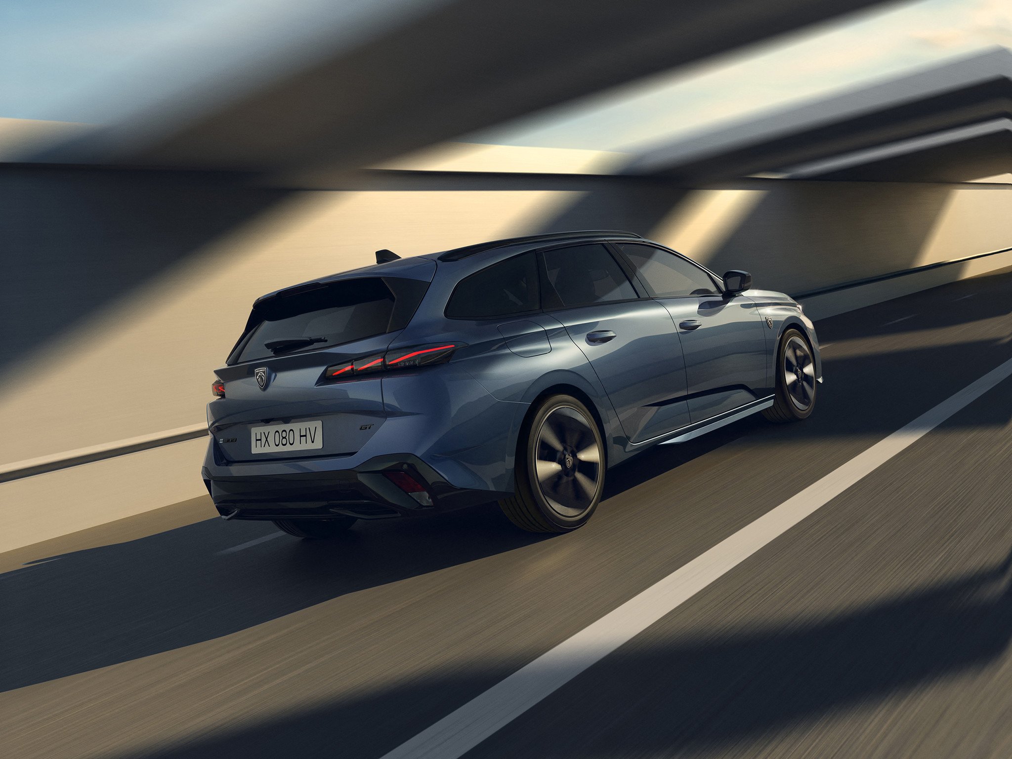 Nuevo Peugeot 308 2025: nueva imagen y mejor equipamiento para destronar al VW Golf