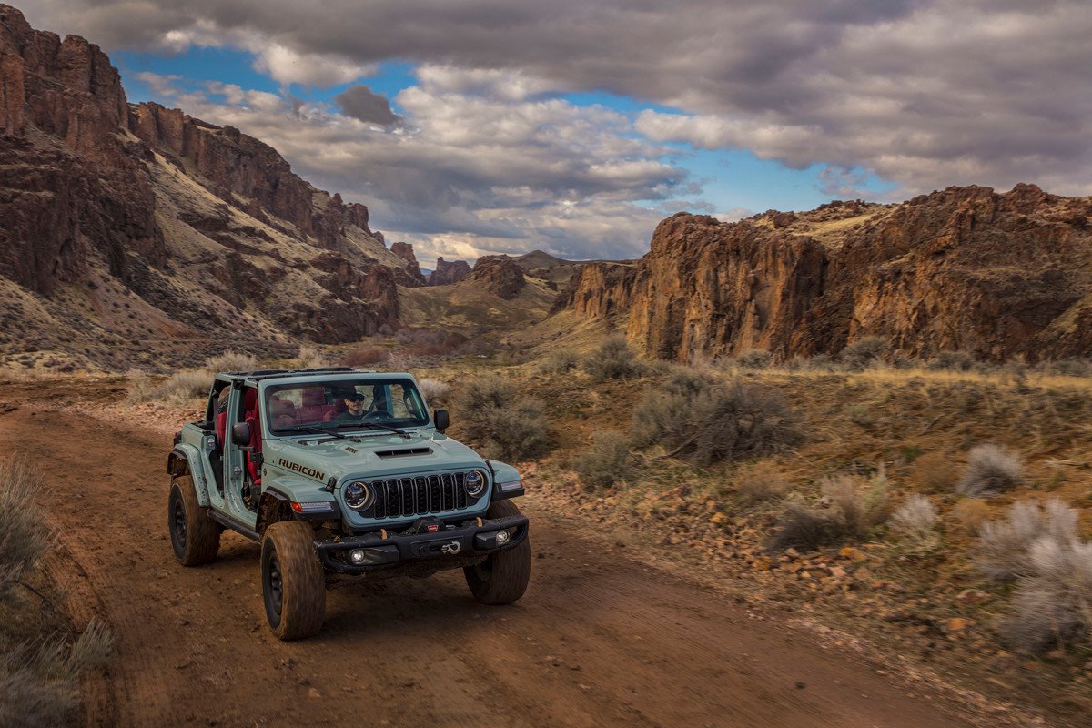 En 2024 llega el nuevo Jeep Wrangler con nueva parrilla: te contamos todos sus detalles