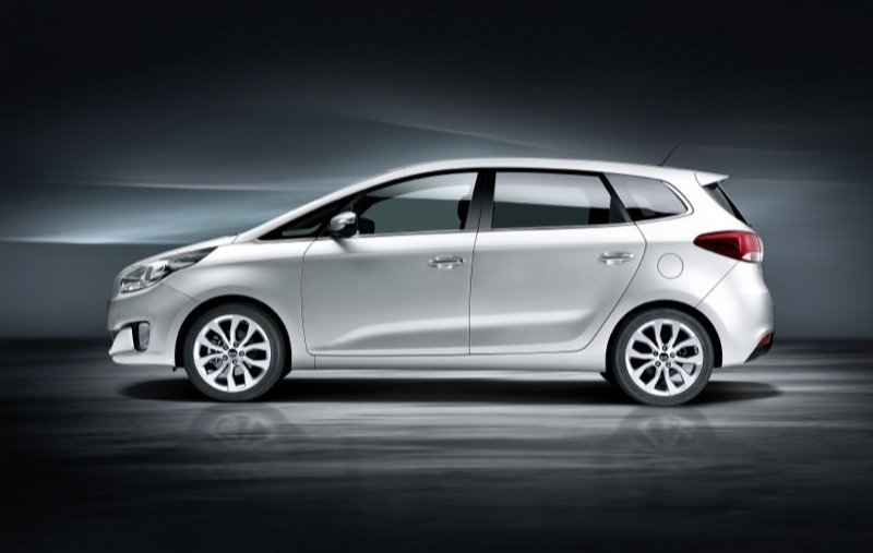 Nuevo Kia Carens, primeras fotos y listo para París 2012
