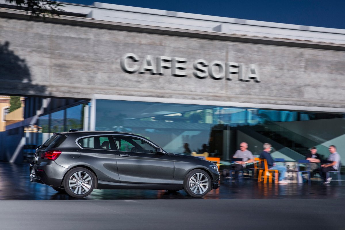 El BMW Serie 1 estrena imagen y dos motores
